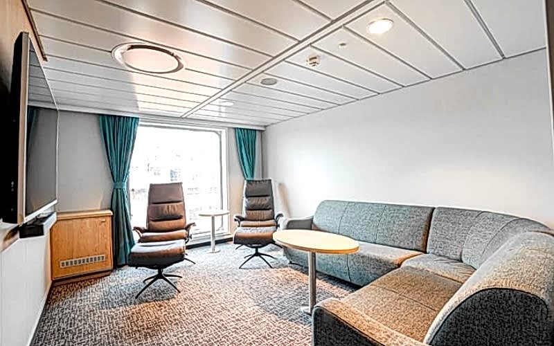 Cruise Gemisi Kabin Mobilaları Konfor ve Fonksiyonellik